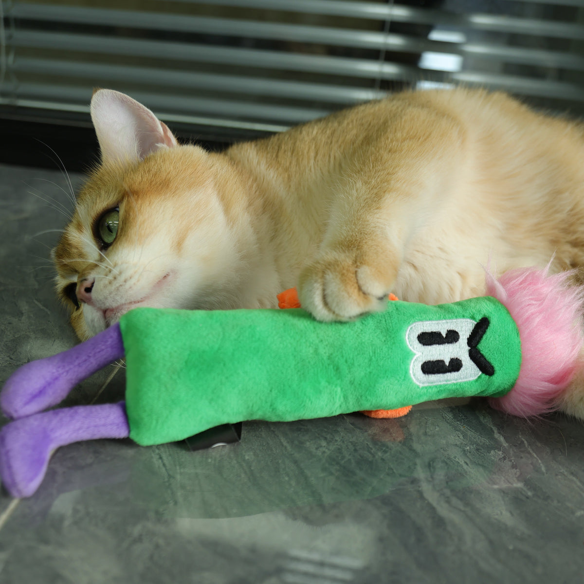 Qmonster Brinquedo para gatos - Stickman Pelúcia Com Catnip - Verde
